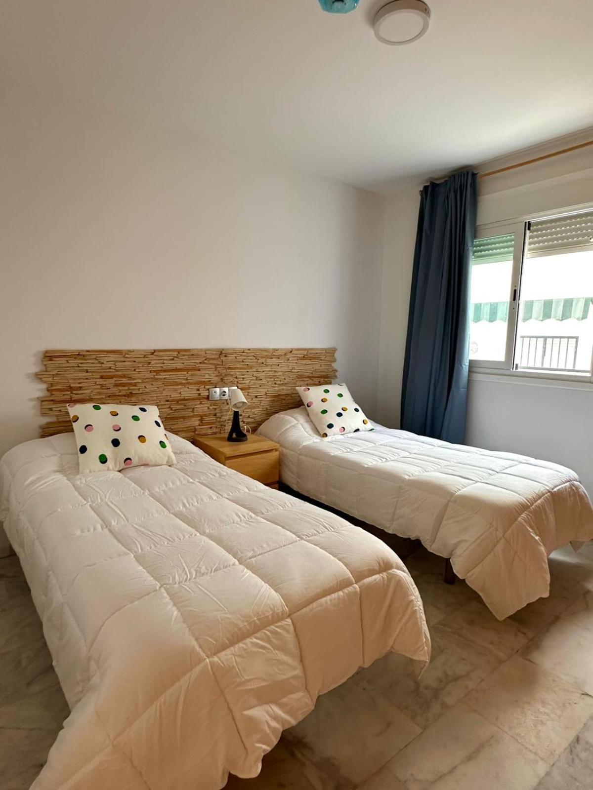 Apartahotel Dona Reyes Chipiona Esterno foto